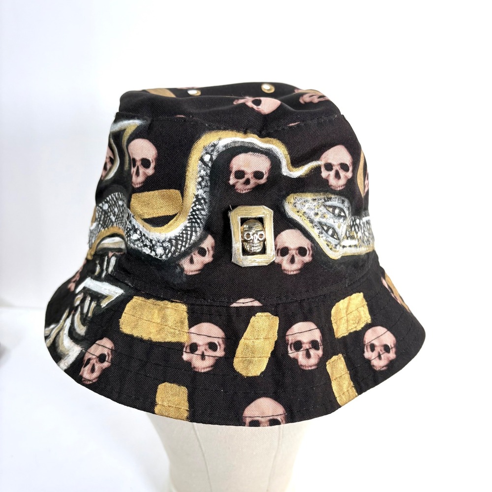 Labios De Ojo Bucket Hat Black Hand Painted Skull Snake Custom Edgy Streetwear - Picture 1 of 10